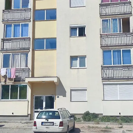 Sladja Apartment *
